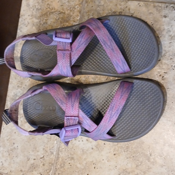 Chaco Z Cloud Adjustable Strap Sandals Purple And Pink Print Kids Size 4 - Picture 2 of 6